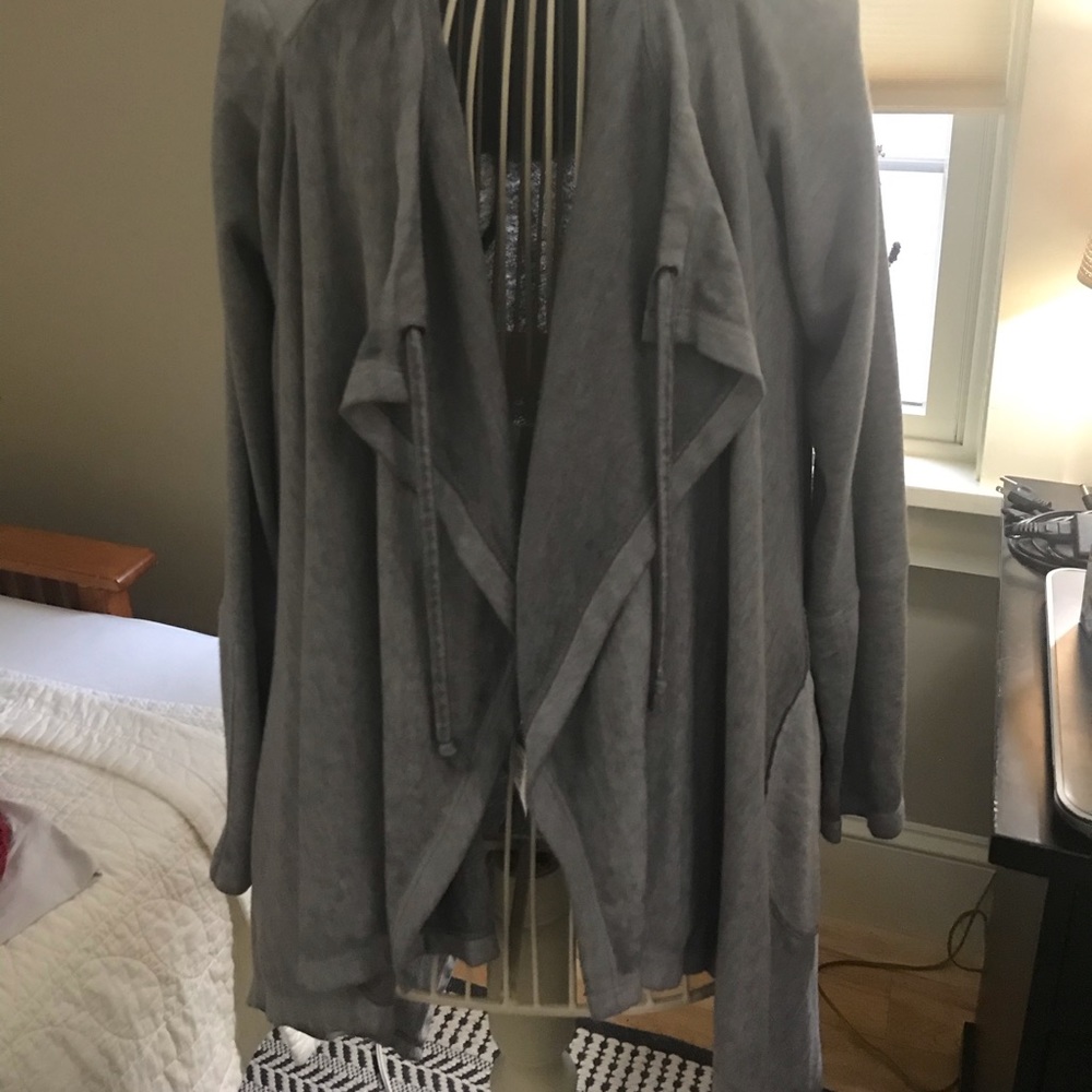 Sweatshirt wrap